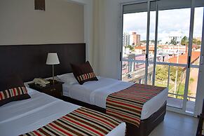 De la Plaza Hotel