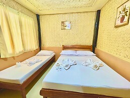 Novie's Tourist Inn