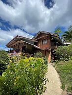 Novie's Tourist Inn