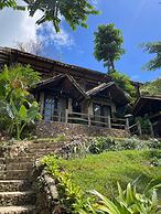 Novie's Tourist Inn