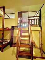 Novie's Tourist Inn