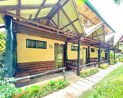 Novie's Tourist Inn
