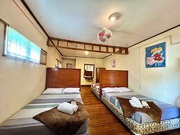Novie's Tourist Inn
