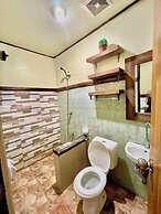 Novie's Tourist Inn