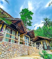Novie's Tourist Inn