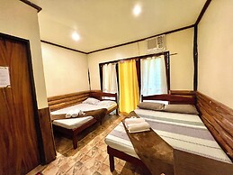 Novie's Tourist Inn