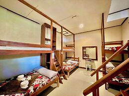 Novie's Tourist Inn