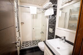 K Suites Hotel