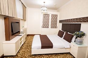 K Suites Hotel