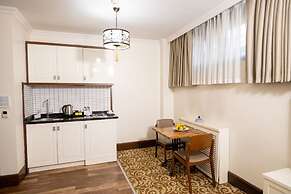 K Suites Hotel
