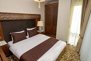 K Suites Hotel