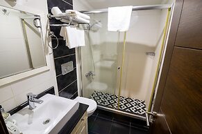 K Suites Hotel
