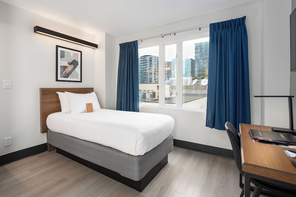 Hotel Willo (formerly YWCA Hotel Vancouver)