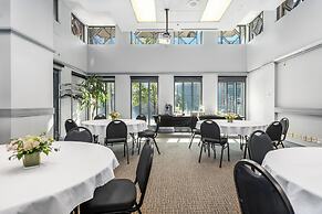 Hotel Willo (formerly YWCA Hotel Vancouver)