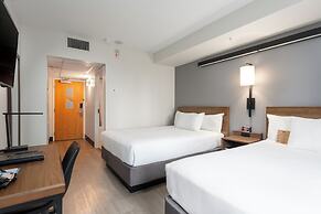 Hotel Willo (formerly YWCA Hotel Vancouver)