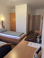 Hotel Am Vogelsanger Weg