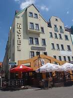 Hotel Podzamcze
