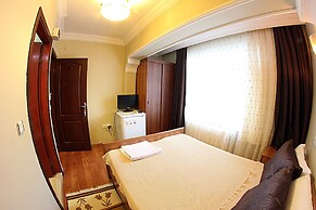 Paradise Hotel