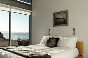 Avalon Coastal Retreat