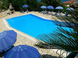 Apraos Bay Hotel