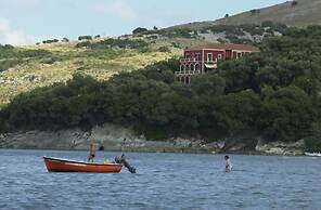 Apraos Bay Hotel