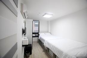 KSTAR Metro Hotel