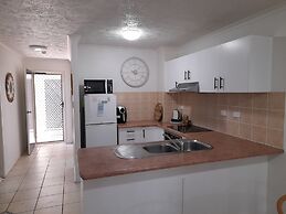 Airlie Apartments