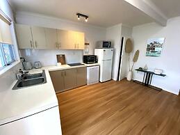 Airlie Apartments