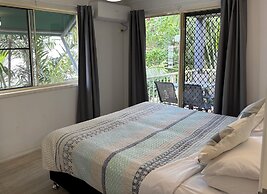 Airlie Apartments
