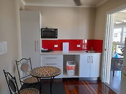 Airlie Apartments