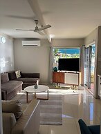 Airlie Apartments