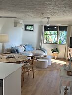 Airlie Apartments