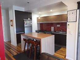 Airlie Apartments