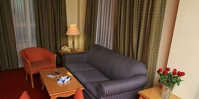 Kindi Hotel