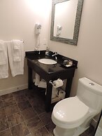 The Bayshore Waterfront Inn