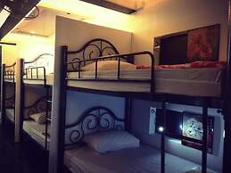 At Phangan Hostel