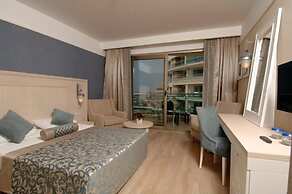 Seamelia Beach Resort Hotel & Spa