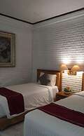 Puri Padi Hotel