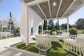 Country Lodge