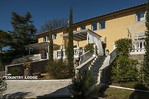 Country Lodge