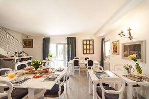 Country Lodge
