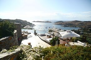 Aigis Suites