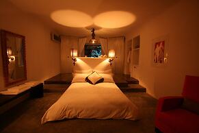 Aigis Suites