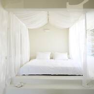 Aigis Suites