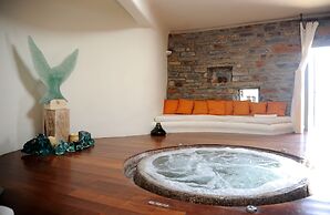 Aigis Suites