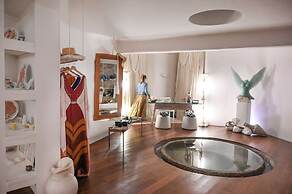 Aigis Suites