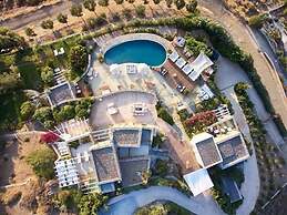 Aigis Suites