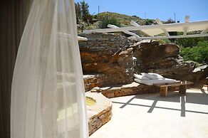 Aigis Suites