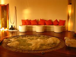 Aigis Suites