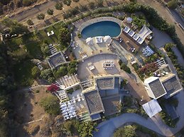 Aigis Suites